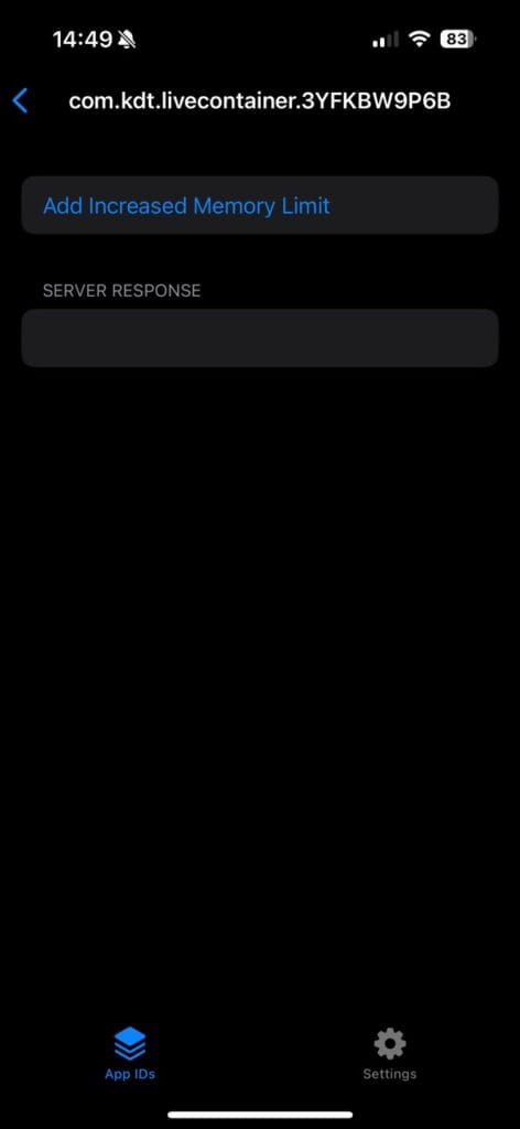 为 LiveContainer 添加 Increased Memory Limit。